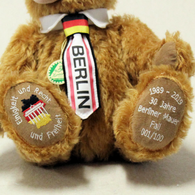 30 Jahre Fall der der Berliner Mauer 1989 - 2019 34 cm Teddybr von Hermann-Coburg