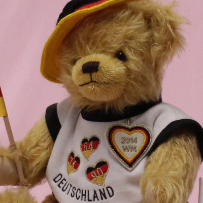 Deutscher Fan-B�r WM 2014 #001 von Hermann-Coburg