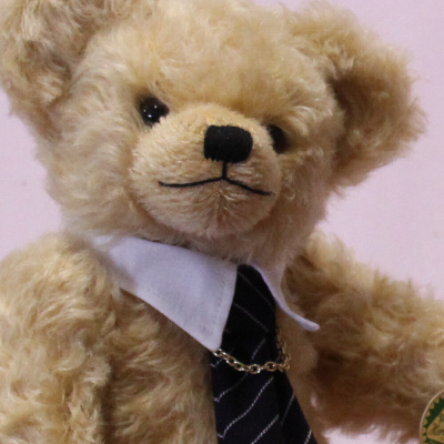 God is my help 10th June 1921 - 9th April 2021 in memory of HRH Prince Philip Duke of Edinburgh Commemorative Bear on 10th June 2021 the 100th birthday of his Royal Highness would have been 34 cm Teddybr von Hermann-Coburg