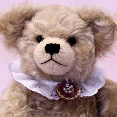 Ode an die Freude  24. HERMANN Classic Music Bear 2020 34 cm Teddybr von Hermann-Coburg