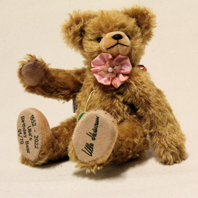 1952 - 2022 Ullas Birthday Bear 30 cm Teddybär von Hermann-Coburg