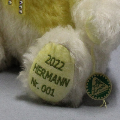 HERMANN Jahresbär 2022 „Kleiner Sonnenschein“ 34 cm Teddy Bear by Hermann-Coburg