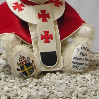 Papst Johannes Paul II - Heiligsprechung Teddybr von Hermann-Coburg