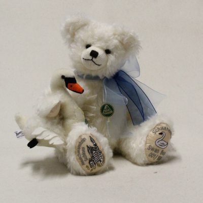 Swan Bear Schloss Neuschwanstein with a little mohair swan in the arm 35 cm Teddy Bear by Hermann-Coburg