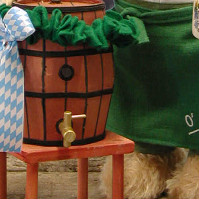 Oktoberfest Wiesnwirt Ozapft is Teddybr von Hermann-Coburg