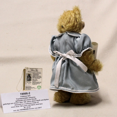 Folklore Girl - Trachtenmdel Johanna #01 by Hermann-Coburg