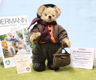 Der Weltenbummler - The World Traveler #001 by Hermann-Coburg