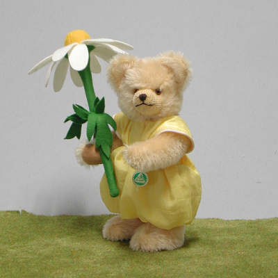 Kleines Blumenmädchen mit Margerite 23 cm Teddybär von Hermann-Coburg
