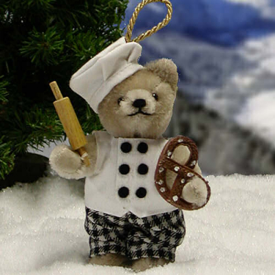 Brezel Bcker Teddy Bear by Hermann-Coburg