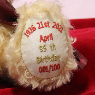 Queen Elizabeth II Celebration Bear for Her Majestys 95th birthday on 21st April 2021 34 cm Teddybr