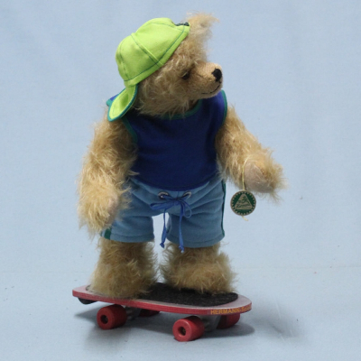 Skater Toni 32 cm Teddybr von Hermann-Coburg