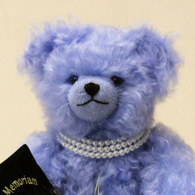 Queen Elizabeth II. In Memoriam Bear 35 cm Teddy Bear by Hermann-Coburg