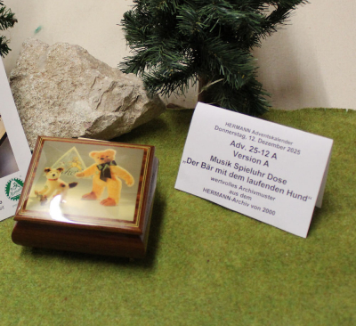 HERMANN Musik-Spieluhr A 12. Dezember von Hermann-Coburg