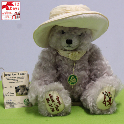 1. Tag Royal Ascot Bear Archivmuster Nr. 001 35 cm Teddy Bear by Hermann-Coburg