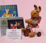 Hasenm�del lustig auf Dreirad fahrend von Hermann-Coburg