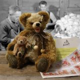 25. Sonneberger Museumsbär 2018 36 cm Teddybär von Hermann-Coburg 25. Sonneberger Museumsbär 2018 36 cm Teddybär von Hermann-Coburg