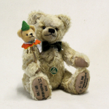 Festivalbär® 2018 37 cm Teddy Bear by Hermann-Coburg Festivalbär® 2018 37 cm Teddy Bear by Hermann-Coburg