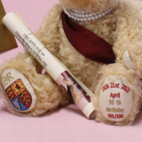 Queen Elizabeth II. 95th Birthday Celebration Bear #001 von Hermann-Coburg Queen Elizabeth II. 95th Birthday Celebration Bear #001 von Hermann-Coburg