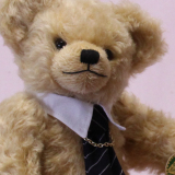 God is my help 10th June 1921 - 9th April 2021 in memory of HRH Prince Philip Duke of Edinburgh Commemorative Bear on 10th June 2021 the 100th birthday of his Royal Highness would have been 34 cm Teddy Bear by Hermann-Coburg God is my help 10th June 1921 - 9th April 2021 in memory of HRH Prince Philip Duke of Edinburgh Commemorative Bear on 10th June 2021 the 100th birthday of his Royal Highness would have been 34 cm Teddy Bear by Hermann-Coburg