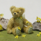 Little Romantic Dreaming 35 cm Teddy Bear by Hermann-Coburg Little Romantic Dreaming 35 cm Teddy Bear by Hermann-Coburg