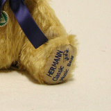 Kleine Toy Symphony Teddybär von Hermann-Coburg Kleine Toy Symphony Teddybär von Hermann-Coburg