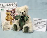 Teddy Hermina der kleine HERMANN Jahresbär 2004 von Hermann-Coburg Teddy Hermina der kleine HERMANN Jahresbär 2004 von Hermann-Coburg
