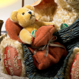 Sarah with her Baby Teddybär von Hermann-Coburg Sarah with her Baby Teddybär von Hermann-Coburg