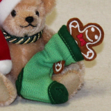 Santa Claus and the Gingerbread 13 cm Teddy Bear by Hermann-Coburg Santa Claus and the Gingerbread 13 cm Teddy Bear by Hermann-Coburg