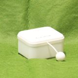 mechanisches Musikwerk zum aufziehen an Kordel mit Kugel mechanisches Musikwerk zum aufziehen an Kordel mit Kugel