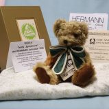 Teddy Symphonie der HERMANN Jahresbär 1995 von Hermann-Coburg Teddy Symphonie der HERMANN Jahresbär 1995 von Hermann-Coburg