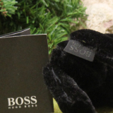 Kleiner Miniatur Hugo Boss friendship Teddybär B 10. Dezember von Hermann-Coburg Kleiner Miniatur Hugo Boss friendship Teddybär B 10. Dezember von Hermann-Coburg