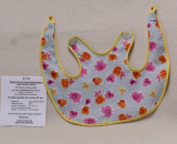 Klassisches Spiel-Schürzchen ohne Vorder-Tasche von Hermann-Coburg Klassisches Spiel-Schürzchen ohne Vorder-Tasche von Hermann-Coburg