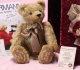 A Gift for the Queen �Queens Birthday Bear 2006 #001 by Hermann-Coburg