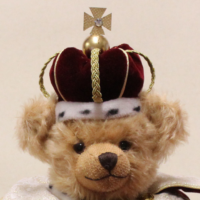 Coronation by Teddy-Fabrik - Hermann-Coburg Bear Queen von HERMANN-Coburg - Teddybär Camilla