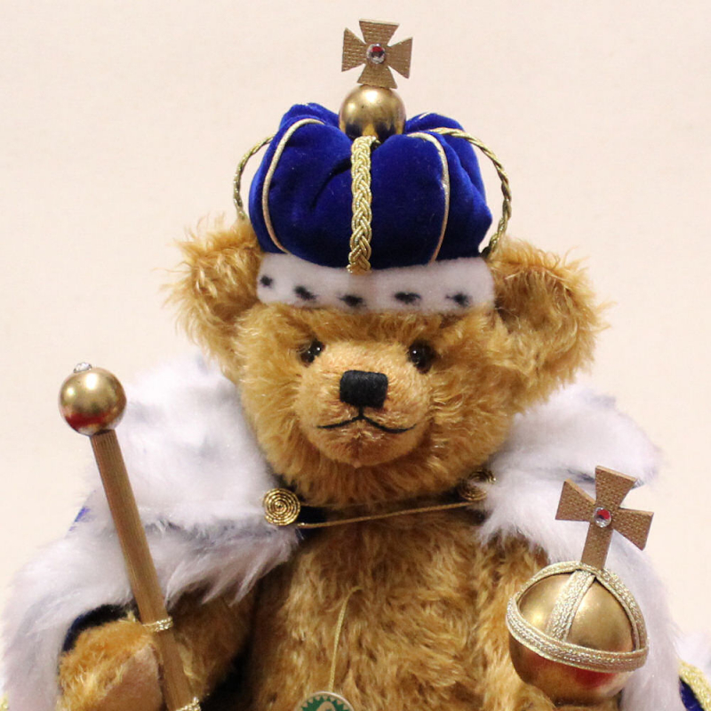 King Charles III. Coronation Bear Teddybär von Hermann-Coburg -  Teddy-Fabrik - by HERMANN-Coburg