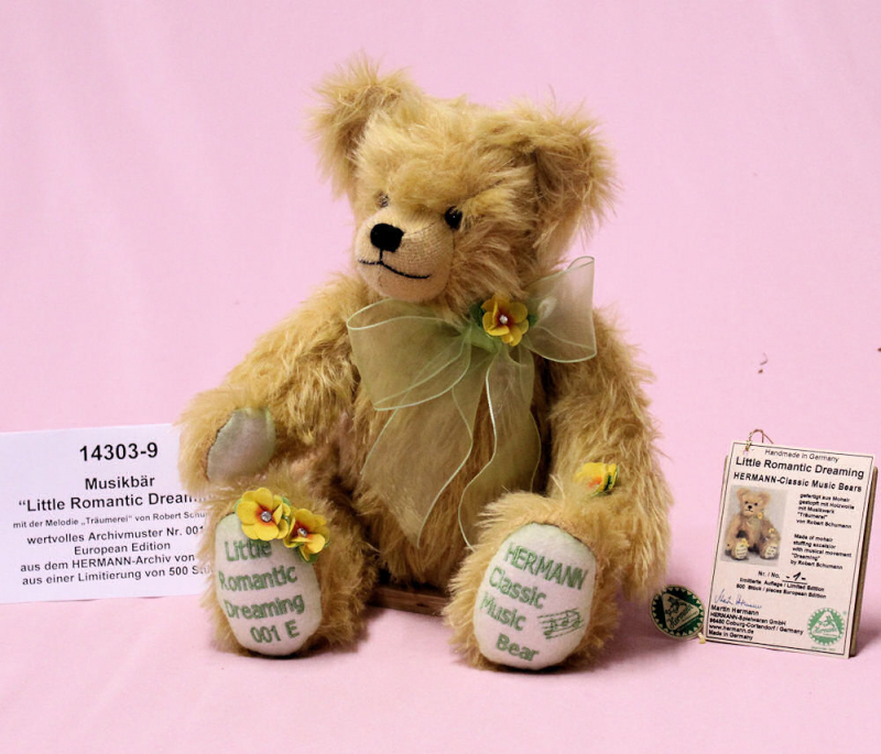 Little Romantic Dreaming #001E von Hermann-Coburg