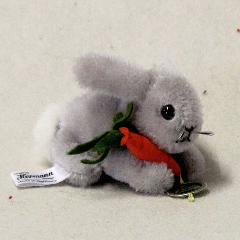 Mohair Miniature Bunny Hansi with baby-carrot 9 cm Teddy Bear by Hermann-Coburg