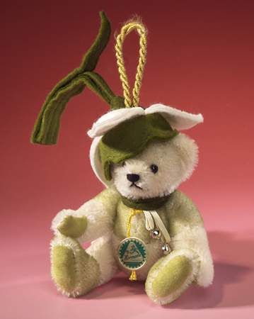 Schneeglöckchen Teddy Bear by Hermann-Coburg