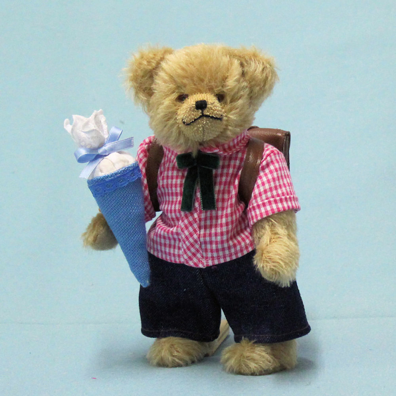 Schulkind Junge 22 cm Teddy Bear by Hermann-Coburg