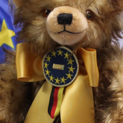 Kleiner EUROPA-Botschafter 42 cm Teddybr von Hermann-Coburg