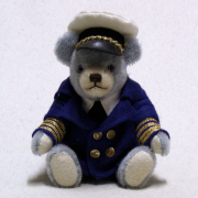 Club Bär 2015 – Bär an Bord 19 cm Teddy Bear by Hermann-Coburg