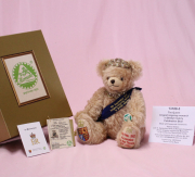 The Queen �longest-reigning monarch in British history Celebration Bear #001 von Hermann-Coburg