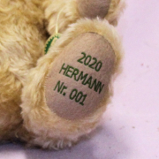 HERMANN Jahresbär 2020 Kleiner Tagträumer 34 cm Teddybär von Hermann-Coburg