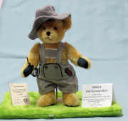 Old Tyrolian Bear #001 von Hermann-Coburg