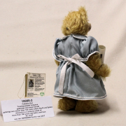 Folklore Girl - Trachtenmdel Johanna #01 von Hermann-Coburg