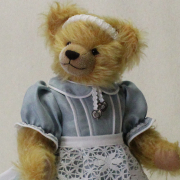 Folklore Girl - Trachtenmdel Johanna #01 von Hermann-Coburg