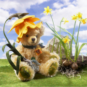 Osterglocke - Daffodil Teddy Bear by Hermann-Coburg