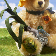 Osterglocke - Daffodil Teddy Bear by Hermann-Coburg