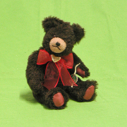 Little Bear with golden Heart 19 cm Teddy Bear by Hermann-Coburg