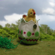 Little Chicky in the Easter Egg 7 cm by Hermann-Coburg